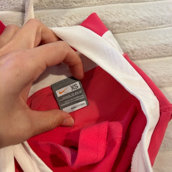 Nike dresses. - Picture 3 of 4